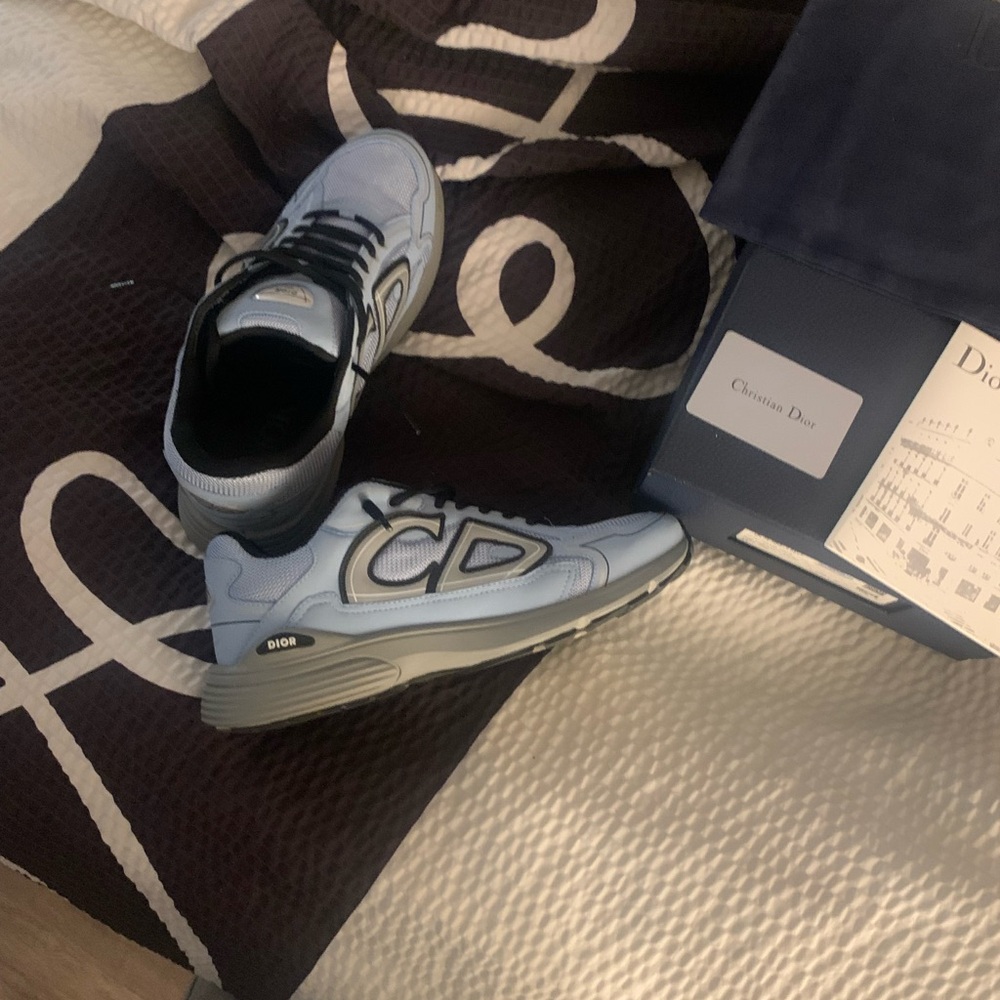 Dior b30